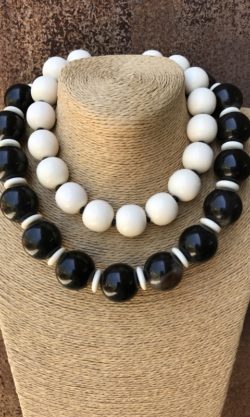 Yin-Yang – Single Strand Necklace