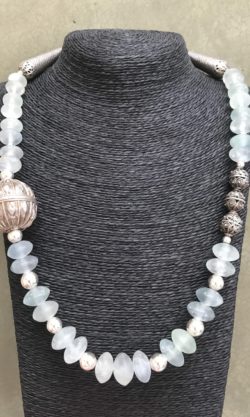 Understated & Refined – Asymmetric Single Strand Necklace